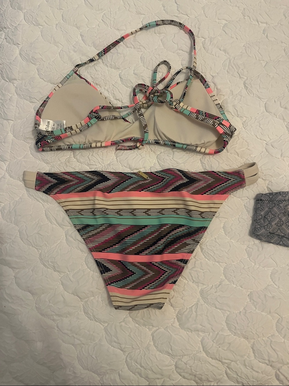 Bikini bundle - Picture 4 of 5